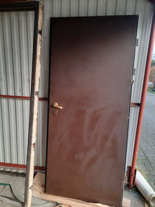 Drzwi metalowe antywłamaniowe J&W