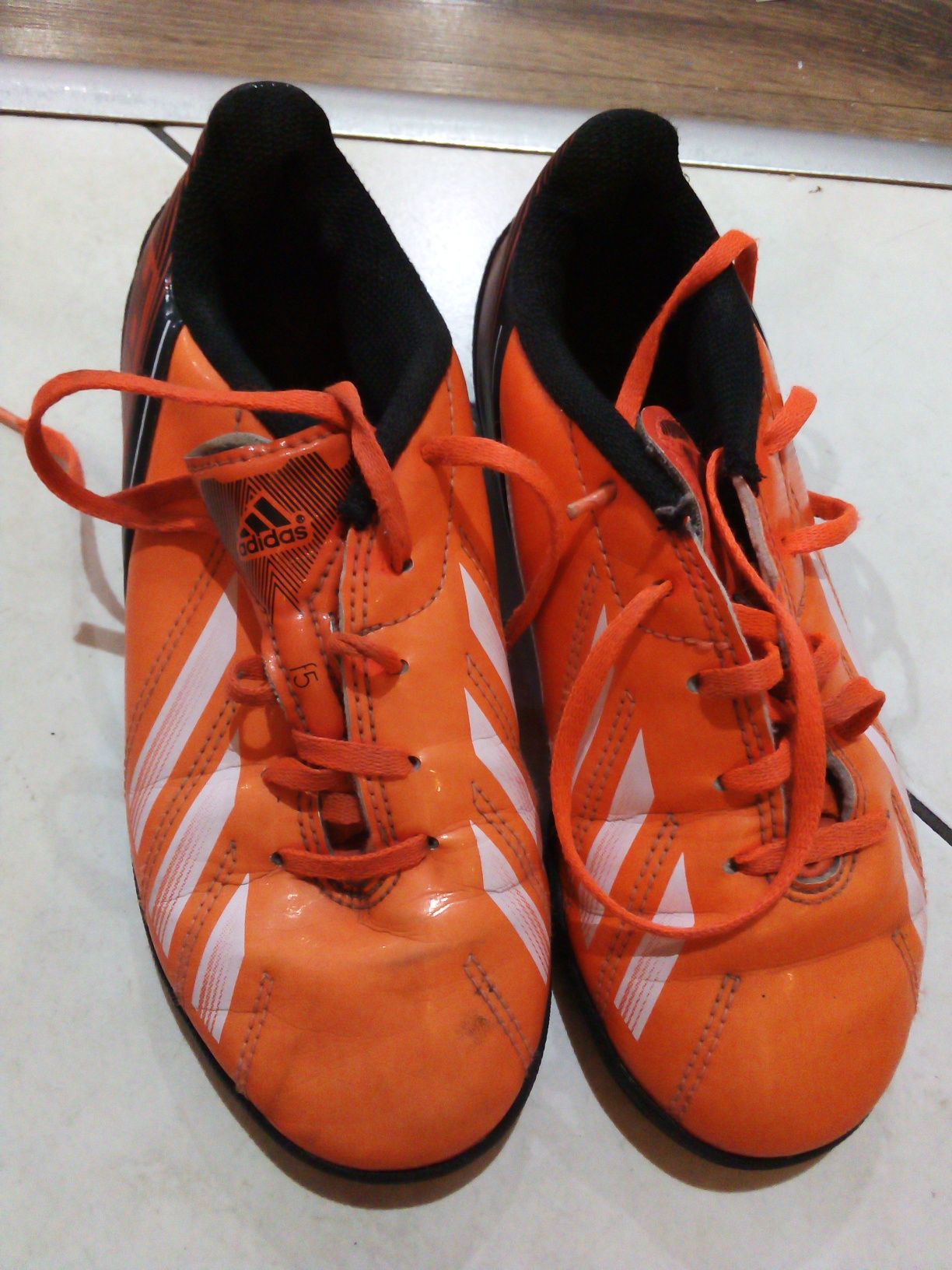 Korkotrampki halowki adidas r 31 firmowe buty do piłki nożnej 10zł