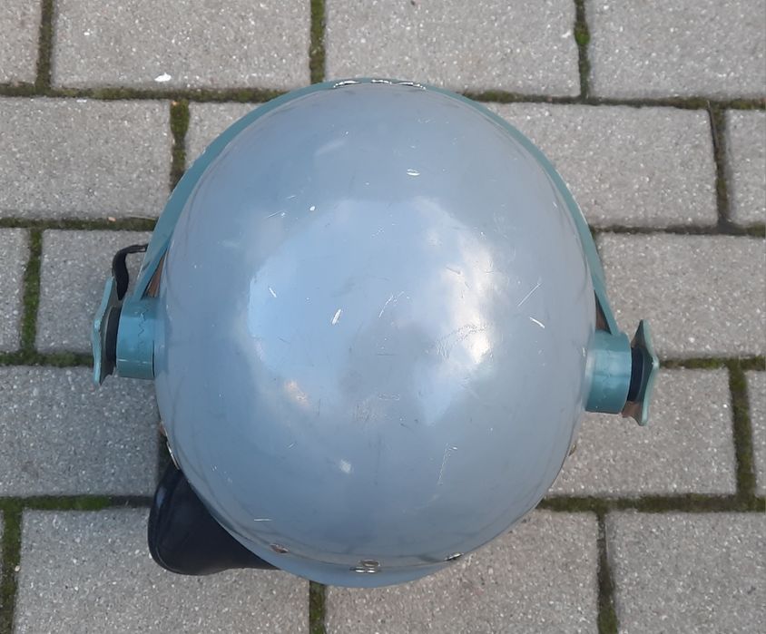 Milicja stary kolekcjonerski kask milicja wz 83 zomo ormo kask prl mo