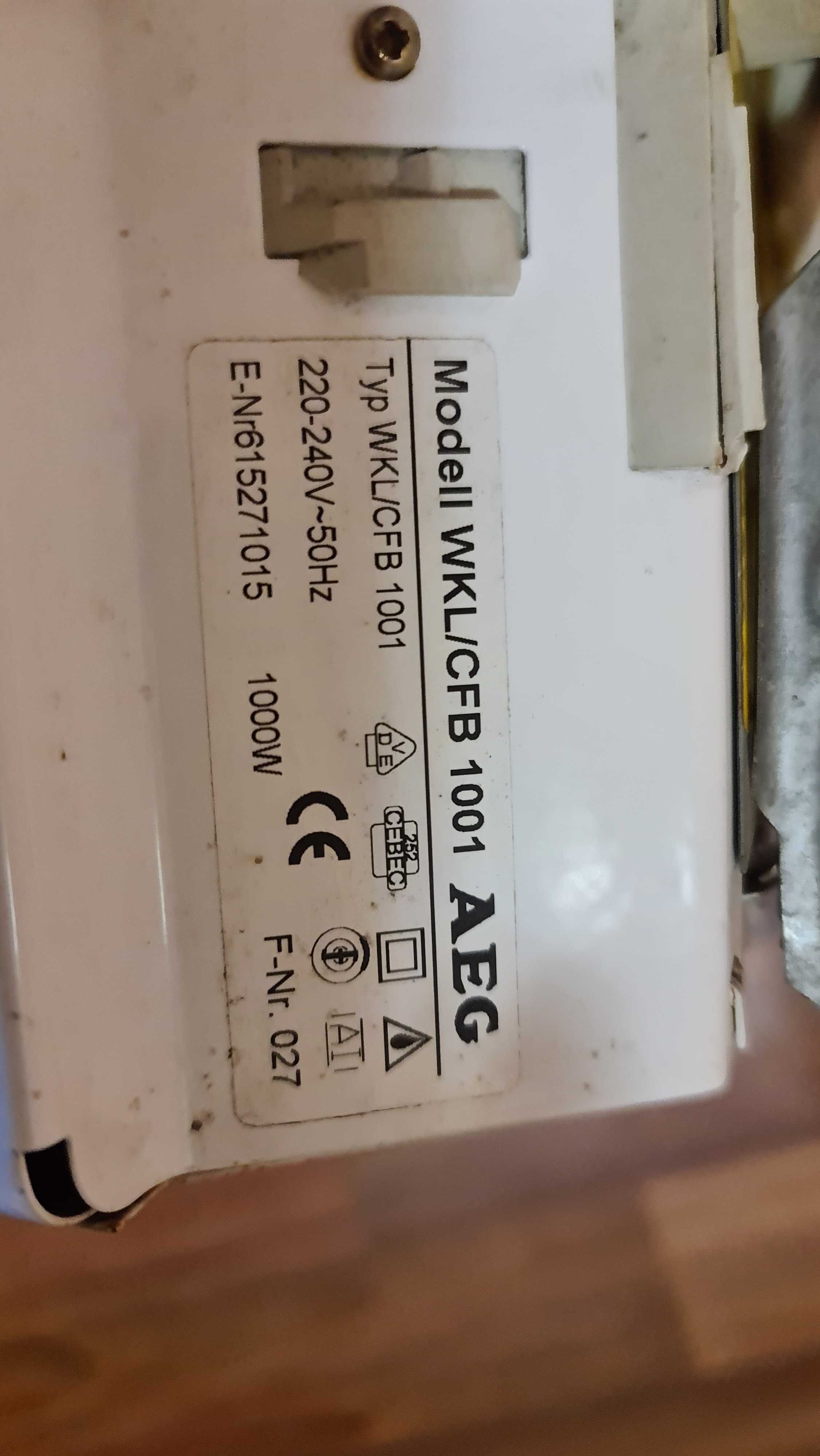 Grzejnik AEG WKL/CFB 1001 + mocowanie do ściany 1000W 230V