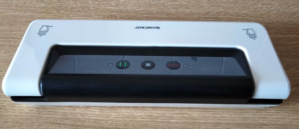 Máquina de embalar a vácuo SilverCrest avariada