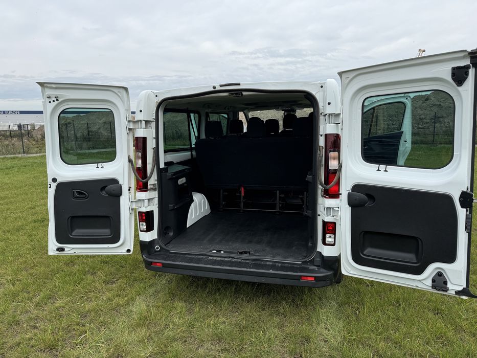 Wynajem Renault Trafic 9 osob 2024r long od 249zl/doba