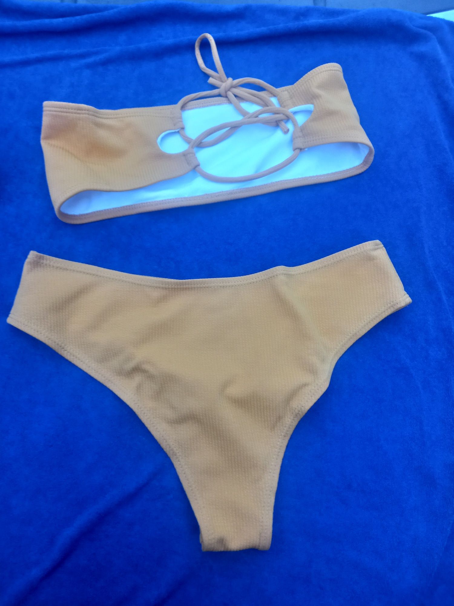 Bikinis diversos