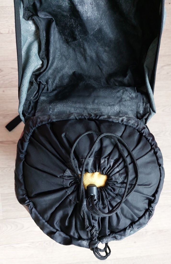 Рюкзак б/у VAUDE symphony 30L, дождевиком