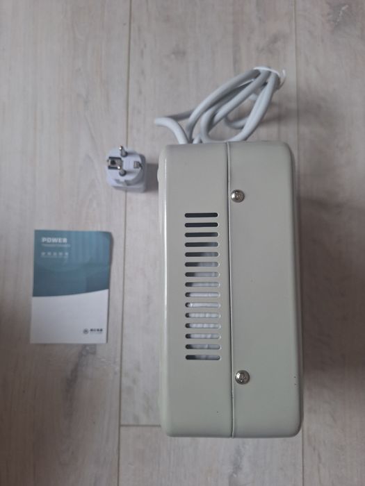 220Vна110V 3000W Трансформатор-перетворювач,адаптер-преобразователь