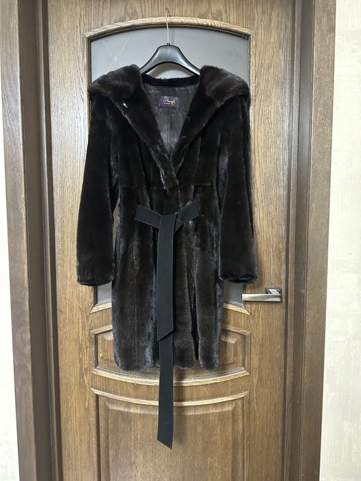 Норкова шуба з капюшоном blackglama