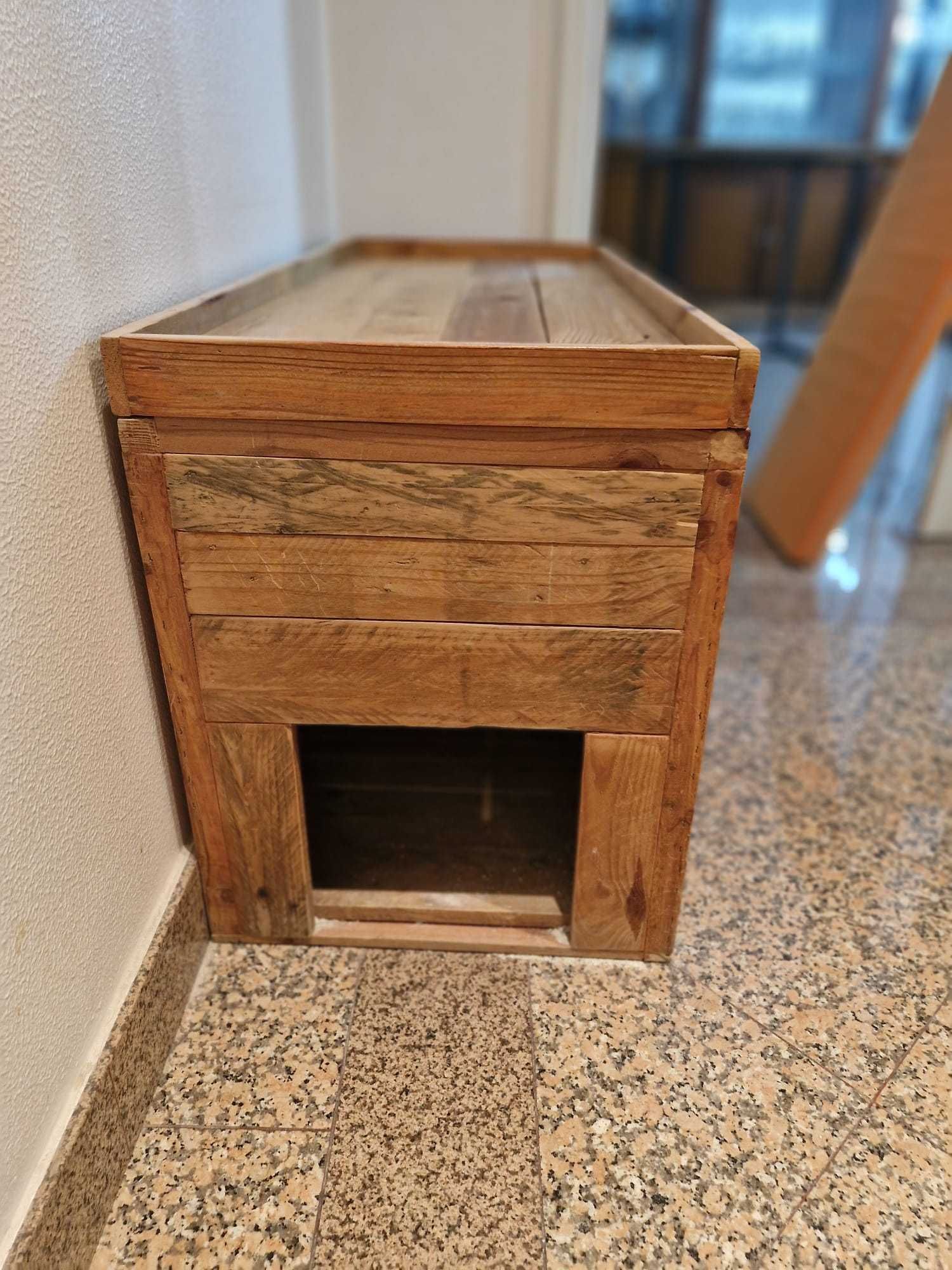 WC para gatos em madeira
