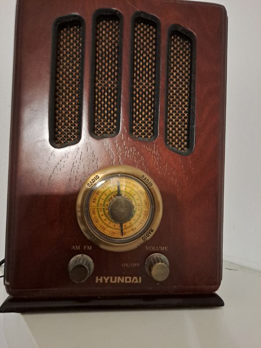 Radio retro hyundai