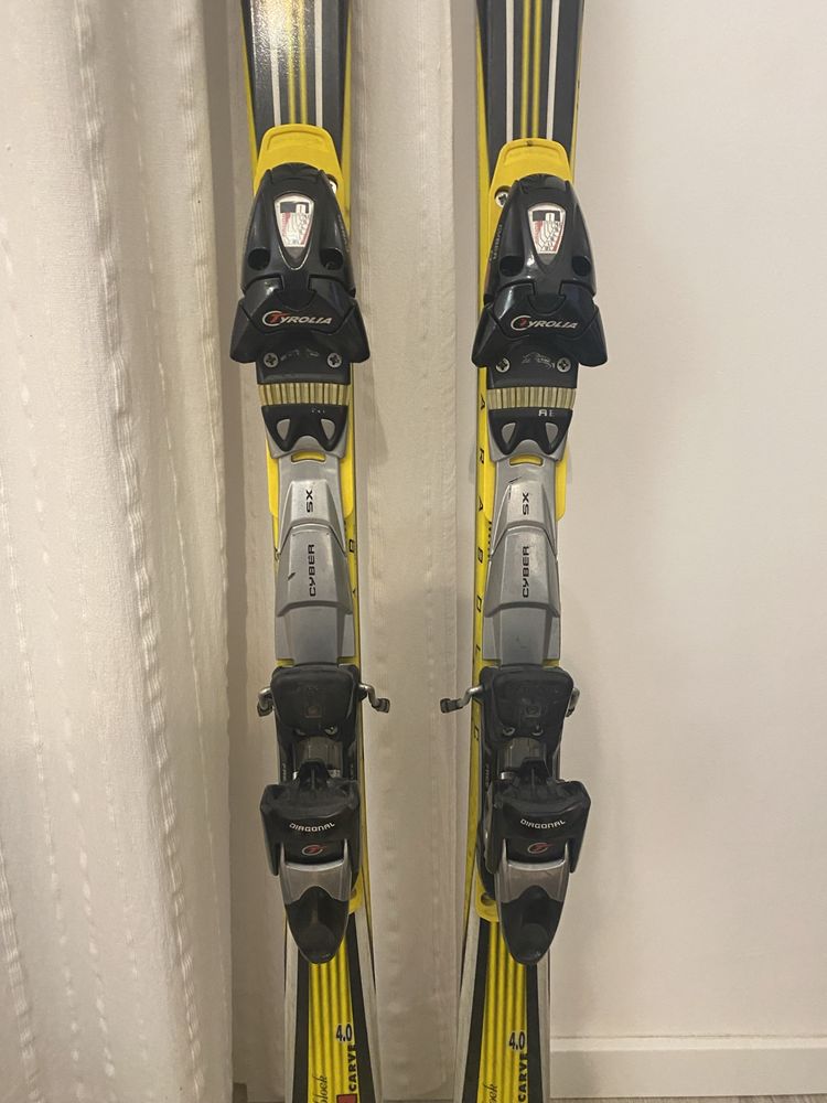 Skis / Esquis 1,63m