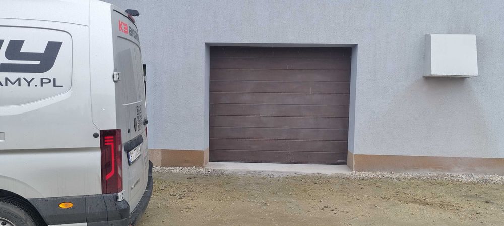 Brama garażowa HORMANN 3000x2500 orzech