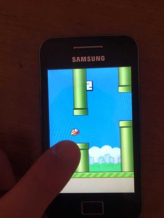 Samsung Galaxy Ace com Flappy Bird