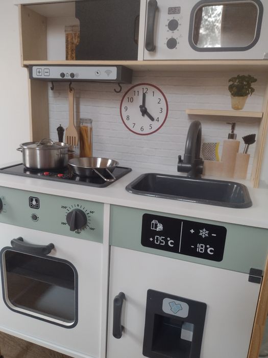 Kuchnia drewniana dla dzieci