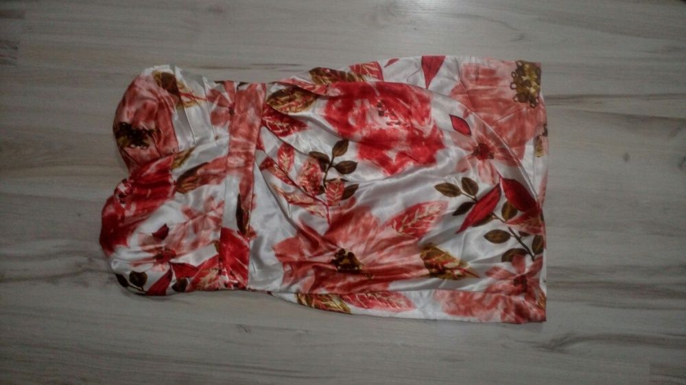 sukienka koktajlowa piękna