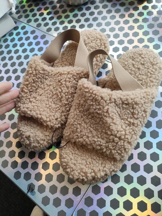 Kapcie zimowe baranek 38