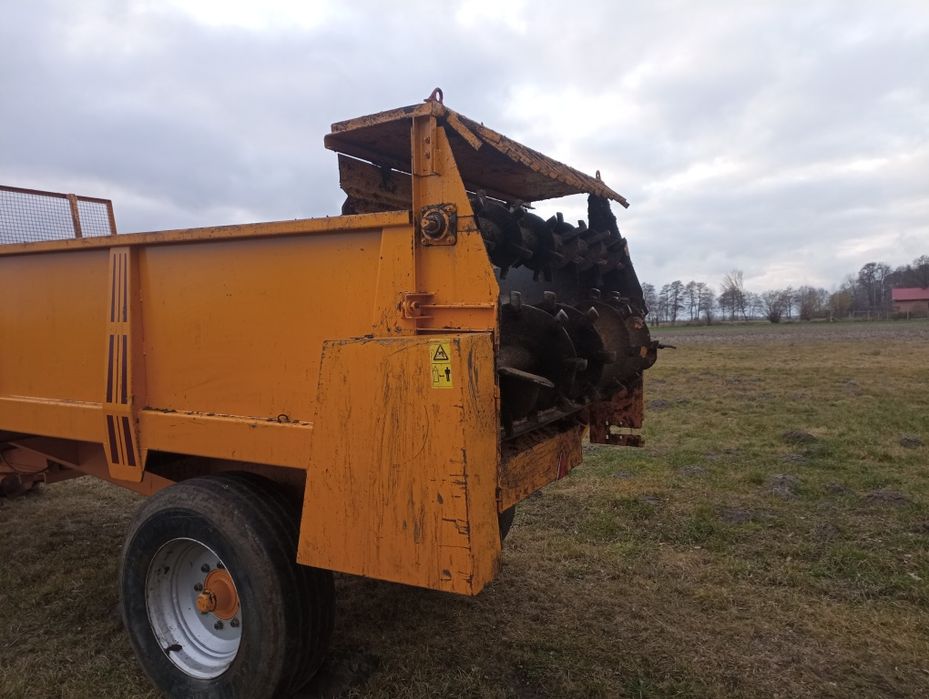 Sprzedam rozrzutnik obornika.