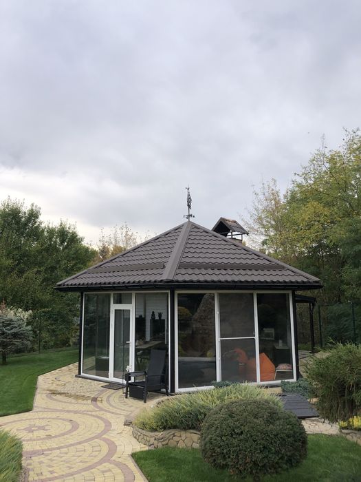 Продаж будинку та 18 соток землі