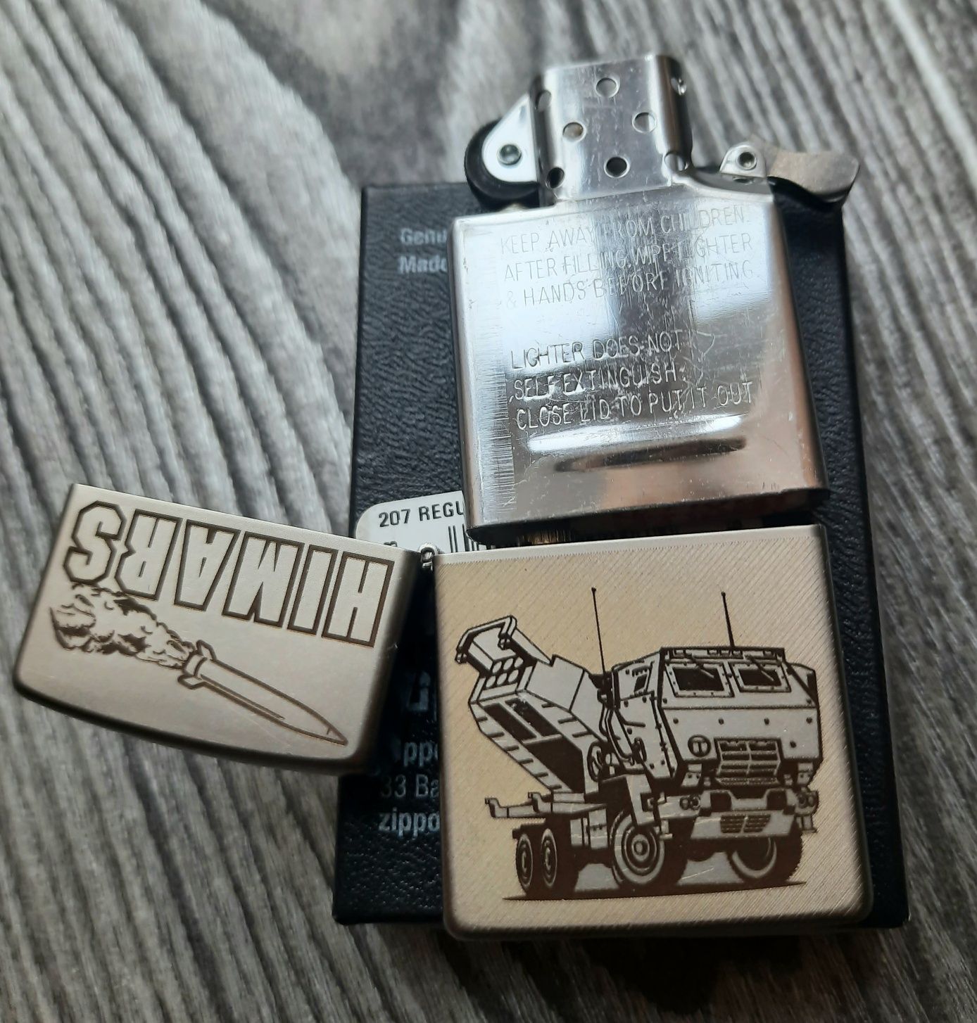 Зажигалка оригинал Zippo 207 Regular Street Chrome гравировка Himars