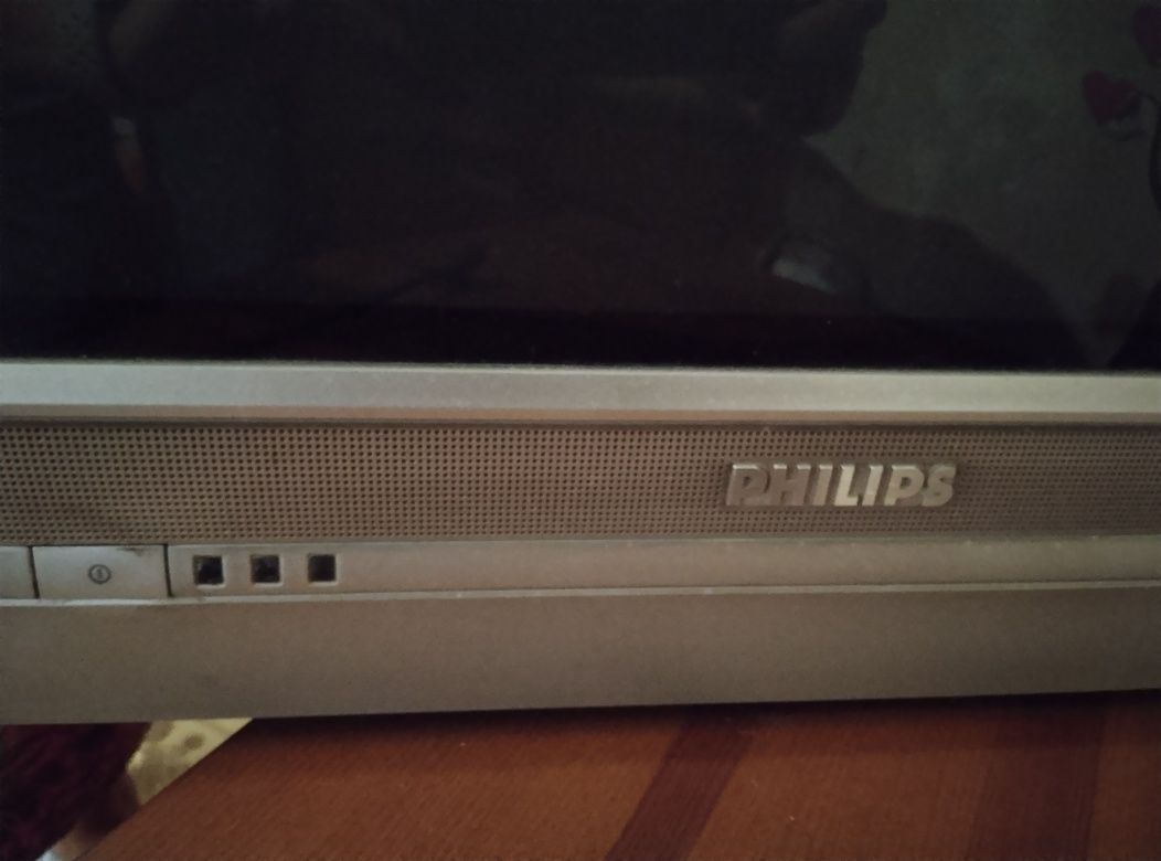 Продам телевизор PHILIPS.