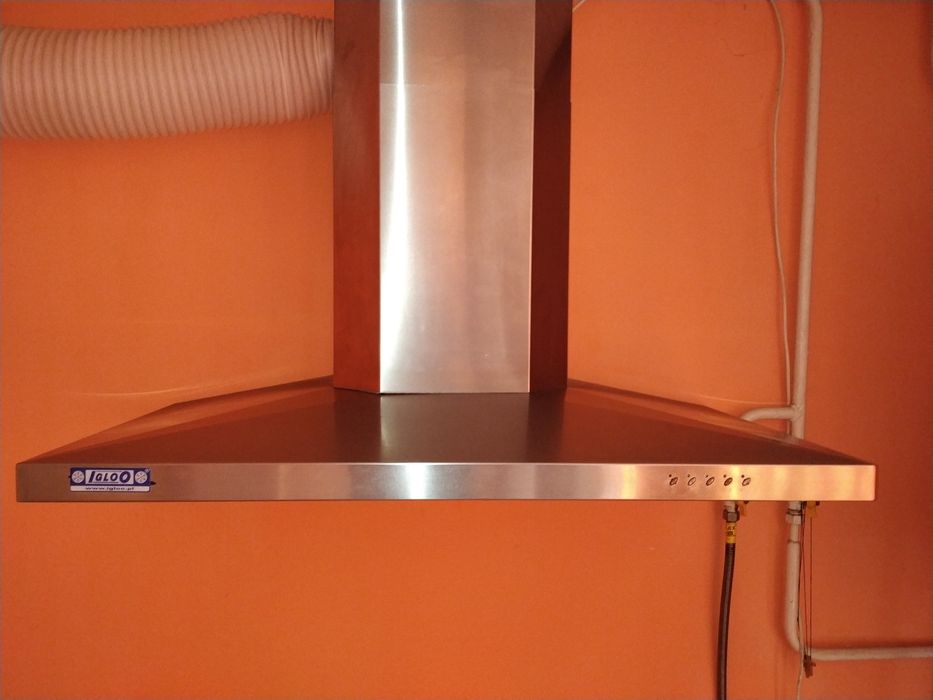 Витяжка з нержавіючої сталі