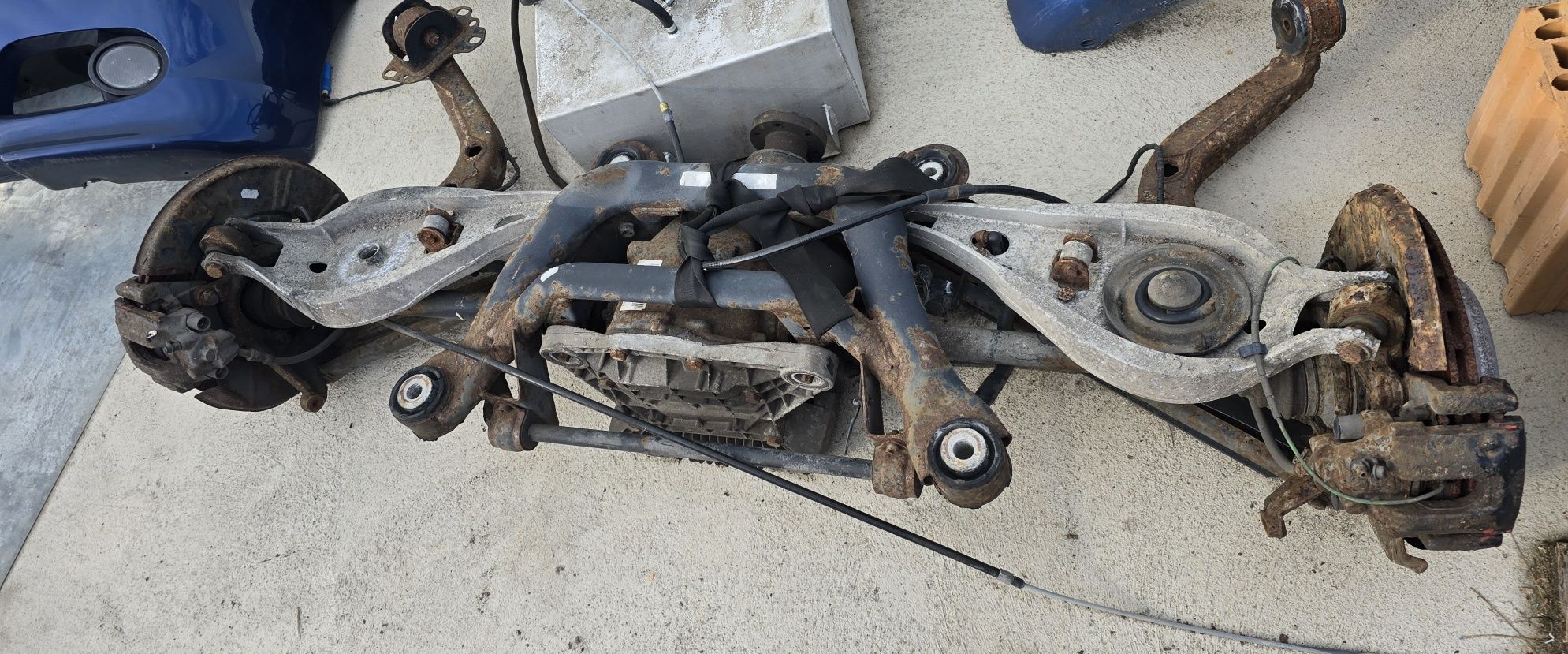 Bmw e46 m3 wozek tylni komplet