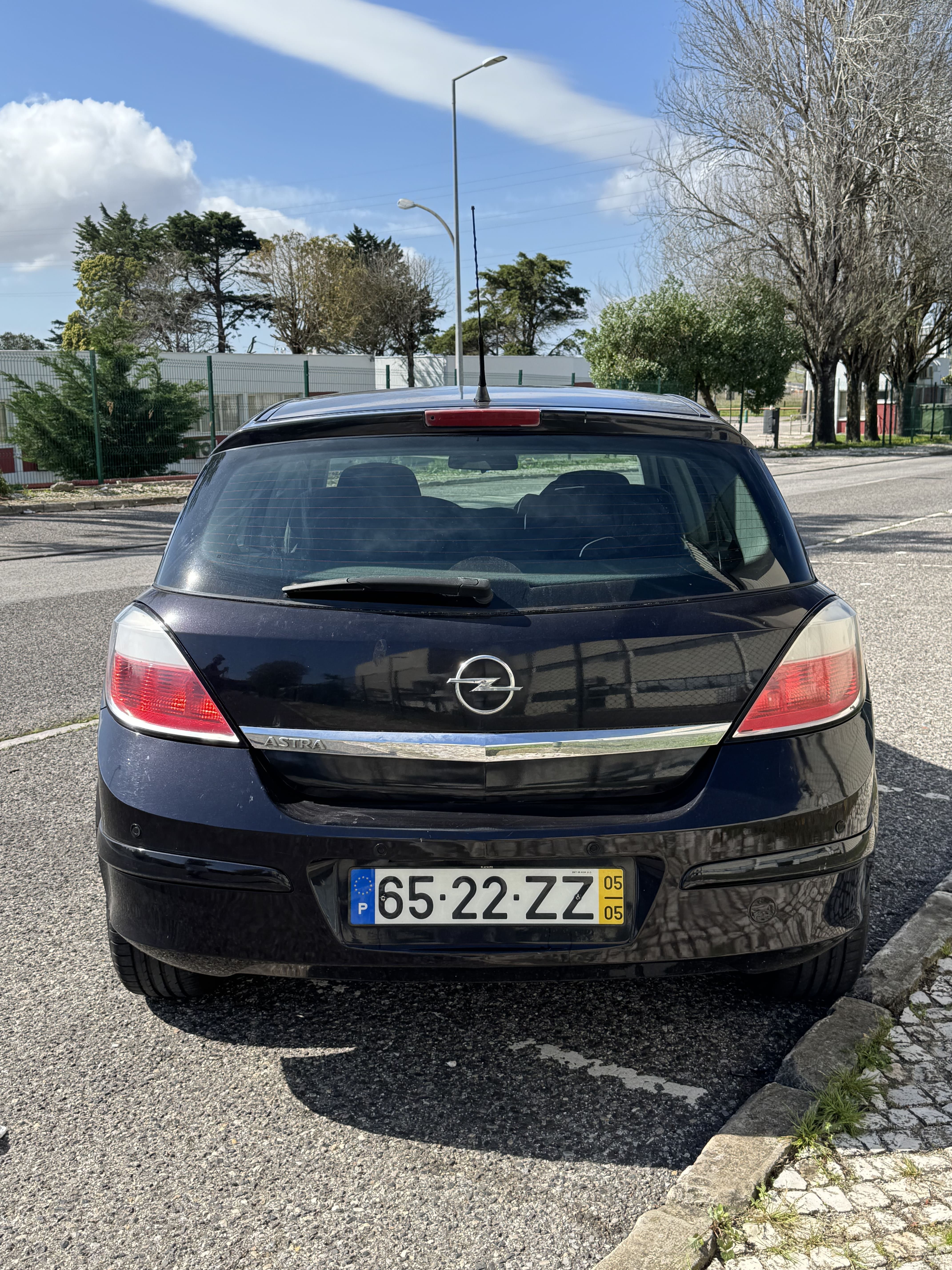 Opel Astra 1.3 CDTI | 2005 | Com bluetooth | Excelente estado