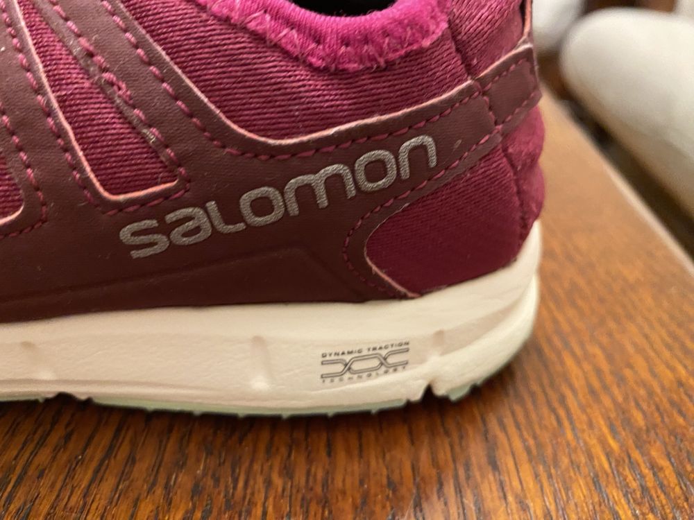 Lekkie buty Salomon, rozmiar 38 2/3.