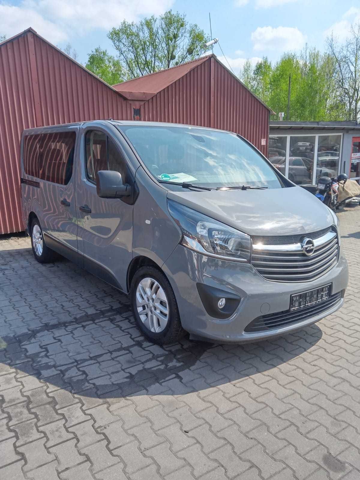 Opel Vivaro 1,6 2018 9osobowy
