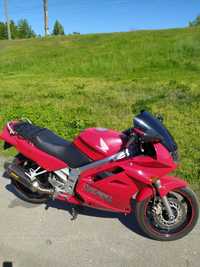 Продам   Honda VFR 750