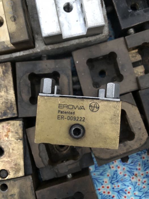 Bases máquina de erosão EROWA