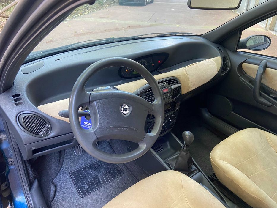 Lancia Y 1.2 16v