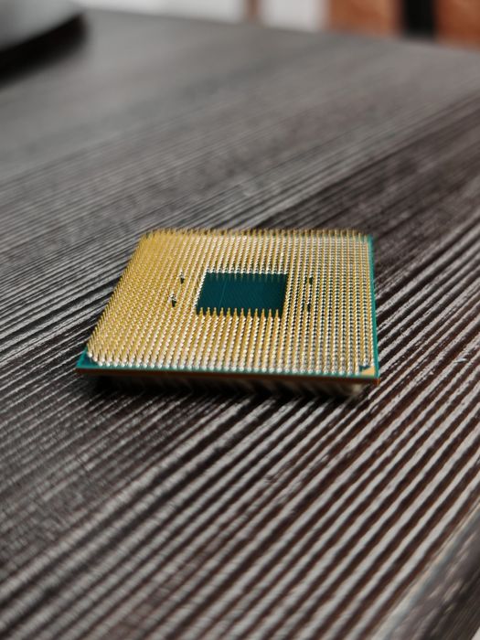 AMD Ryzen 5 3600 z oryginalnym chłodzeniem