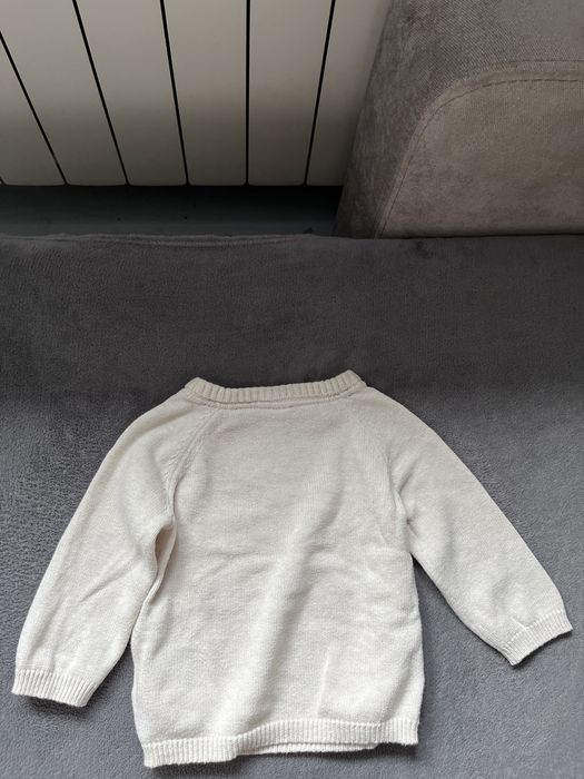Kremowy/beżowy sweter niemowlęcy H&M r.68