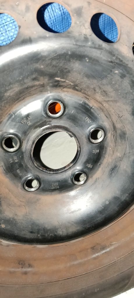 Opony Nokian z felgami 15