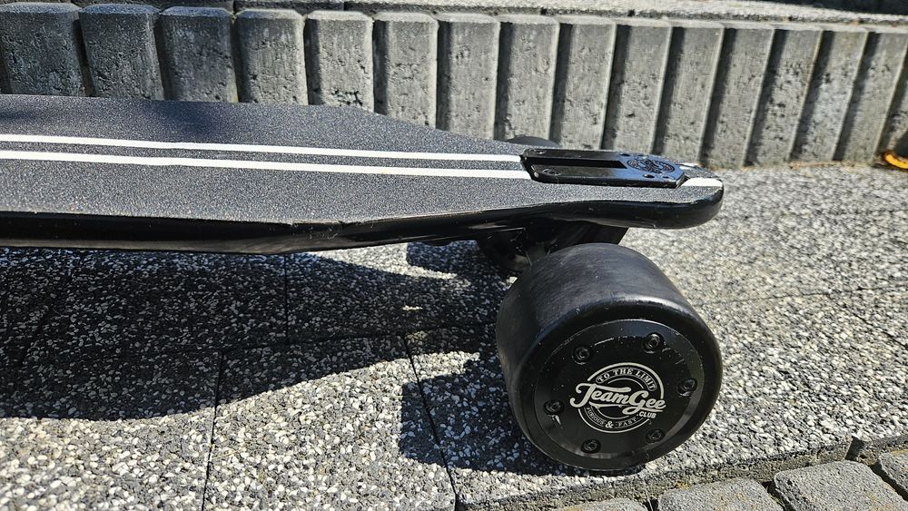 Deskorolka Elektryczna TeamGee H5