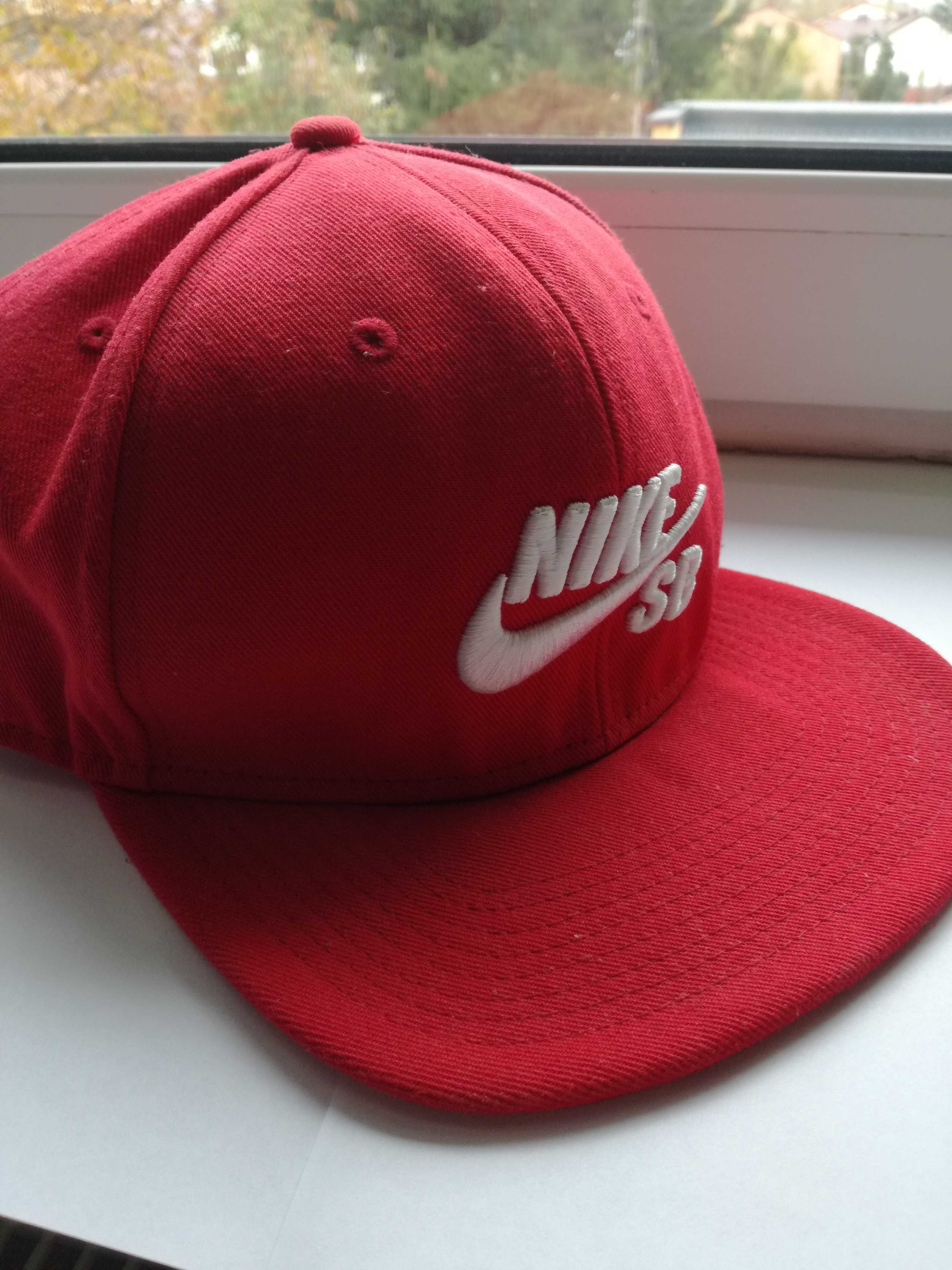 Czapka NIKE SB ICON PRO z daszkiem kolor czerwony oryginał