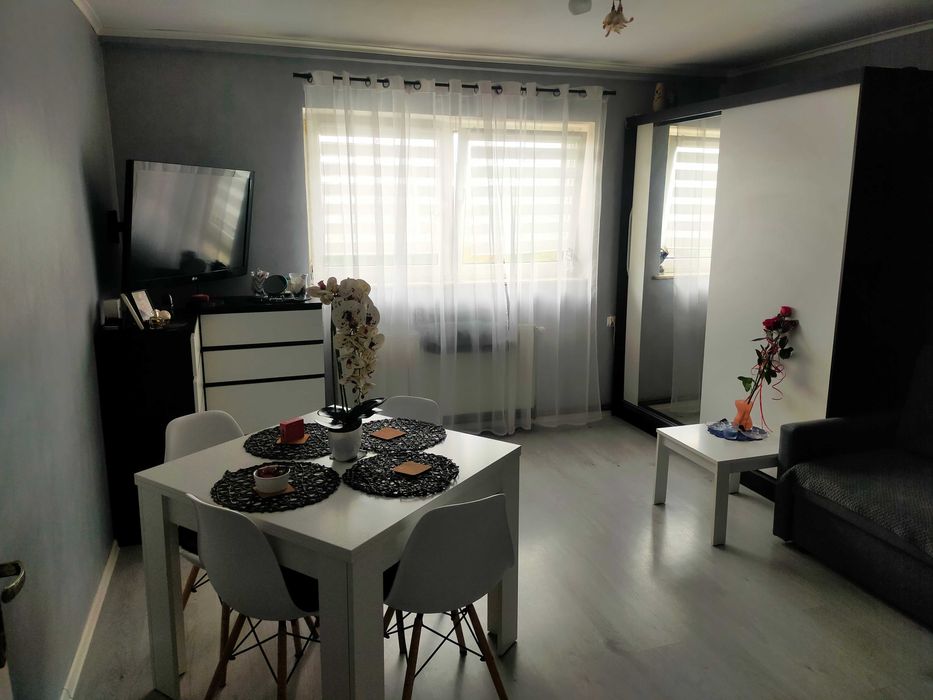 Sprzedane Mieszkanie dwupokojowe,piwnica,garaż,działka.