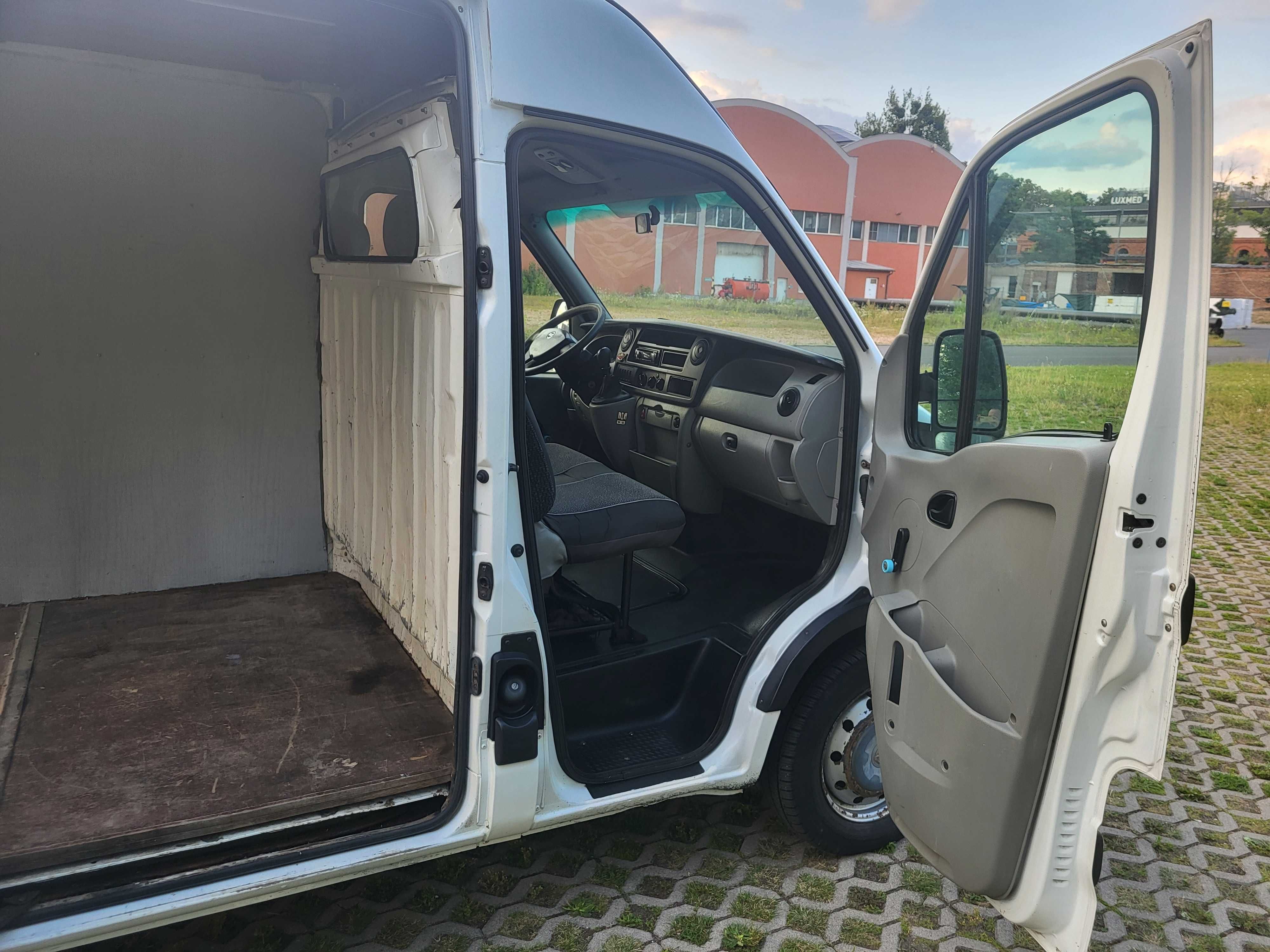 Nissan Interstar 2.5 diesel L2H2