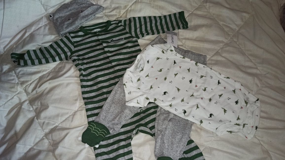 Детская одежда комплект Carter's 6 месяцев.