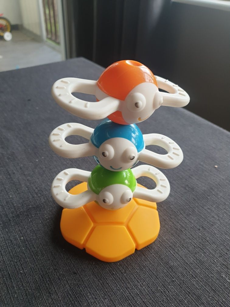 Dizzy Bees Fat Brain Toys