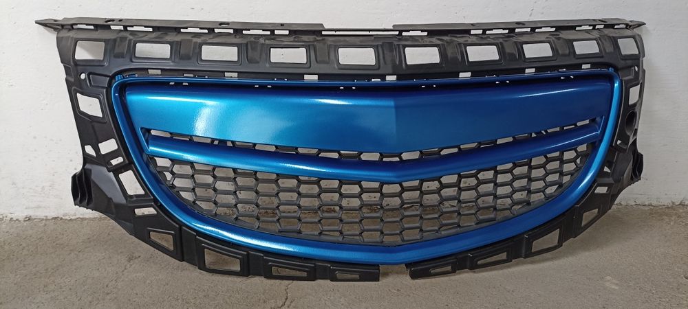 Grill przedni Opel Insignia