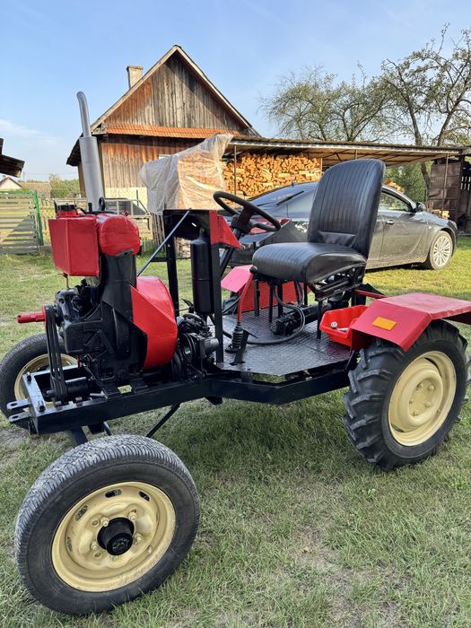 Ciagnik SAM S-7 z podnośnikiem