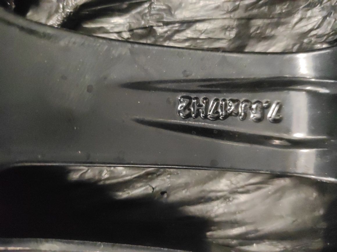 61 Felgi aluminiowe TOYOTA R 17 5x114,3 Bardzo Ładne Czarne