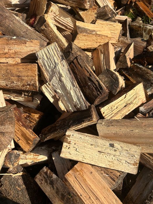 Lenha seca - Eucalipto e mistura