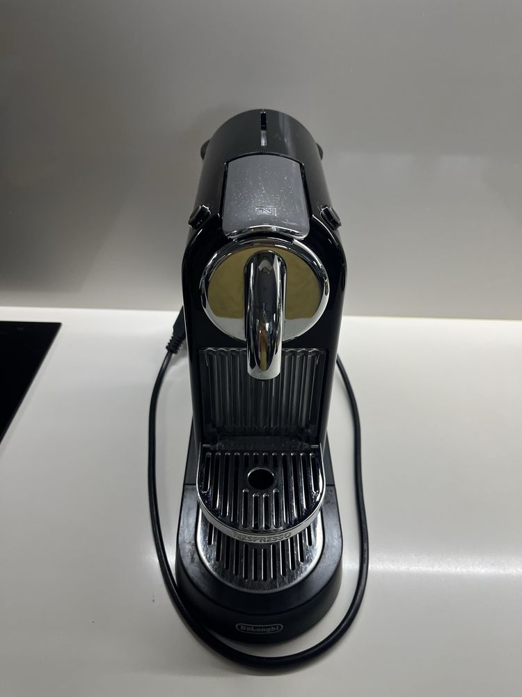 Máquina de café Nespresso Delongui