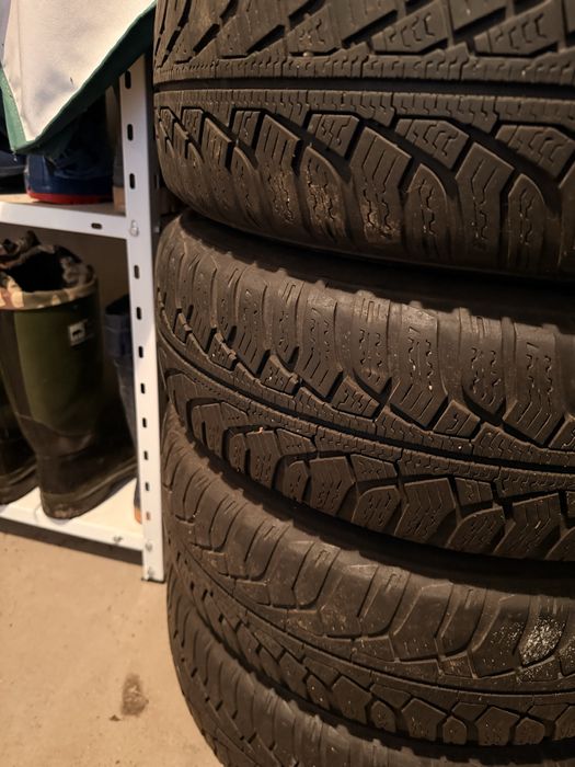 4xAluminiowe Felgi + Opony Zimowe Uniroyal 175/65/R15