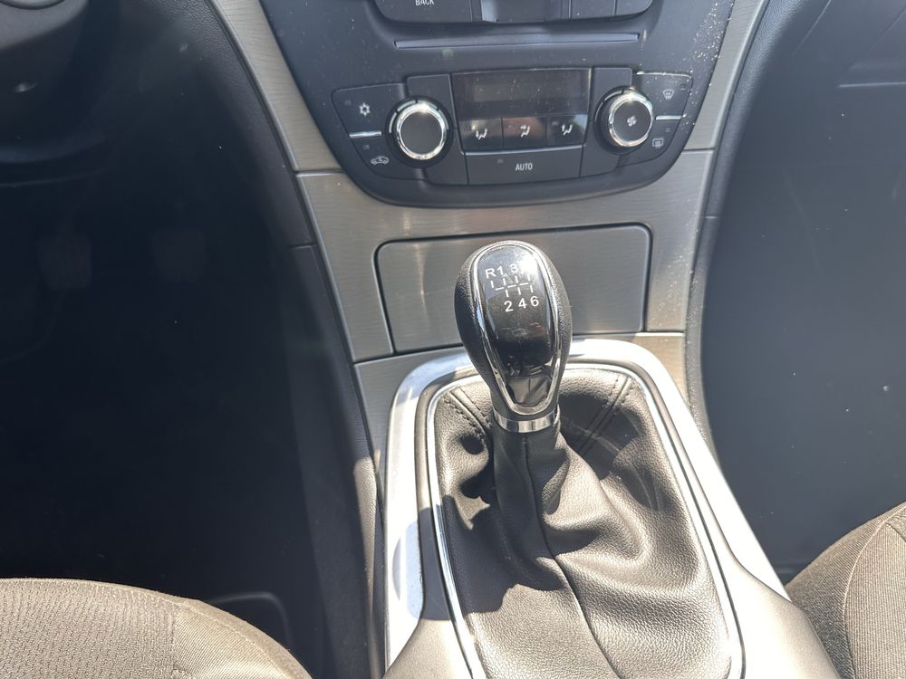 Opel insignia 2.0 130cv  2011/02