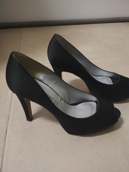 Sapatos cerimônia 37