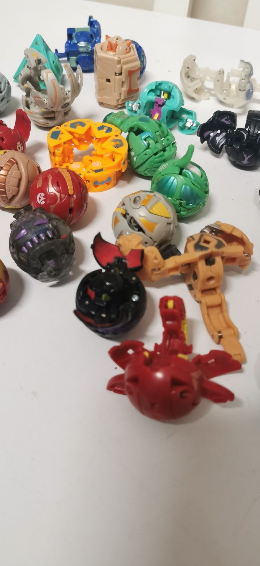 33 Bakugan com 55 cartas