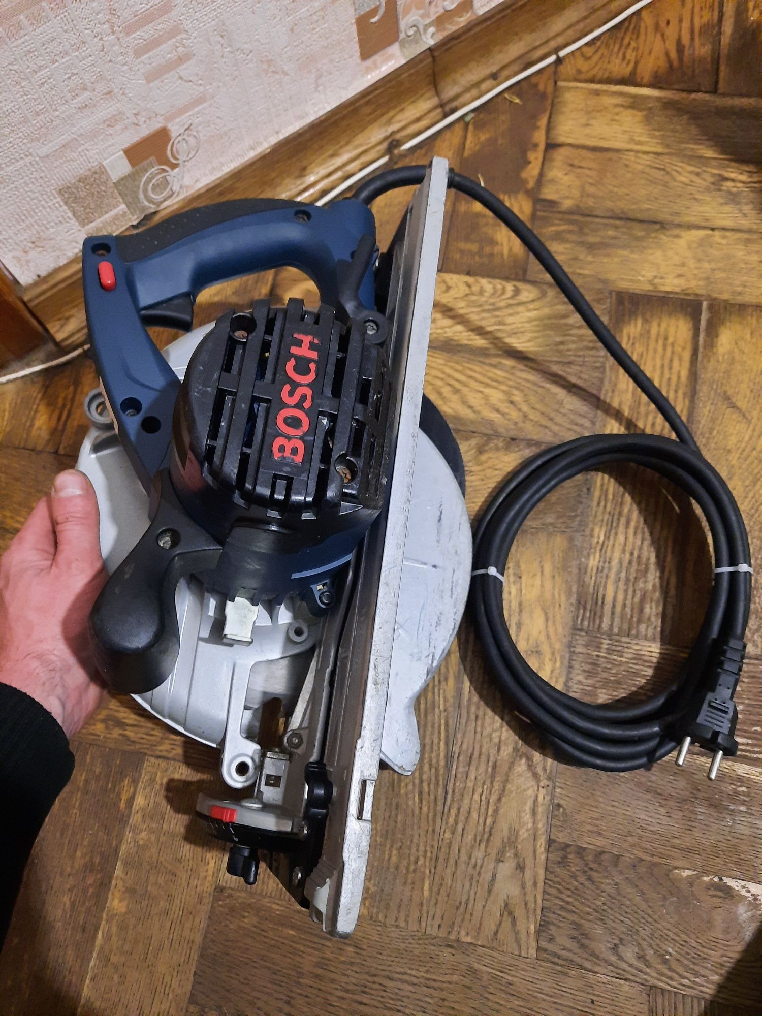 Ручная циркулярна дискова пила Bosch GKS 85 G,2200вт,диск 235мм
