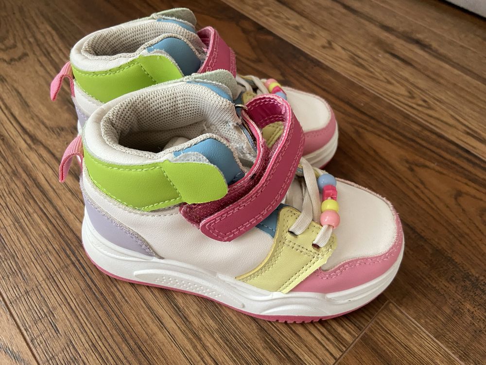 Buty dla dziewczynki